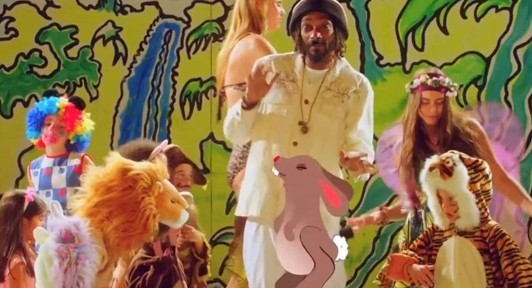 Snoop Lion chante “La La La”